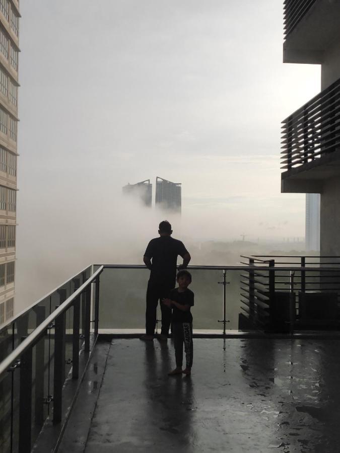 D Bunga مسلم Homestay Pool View Legoland Nusajaya Нусаджайя Экстерьер фото
