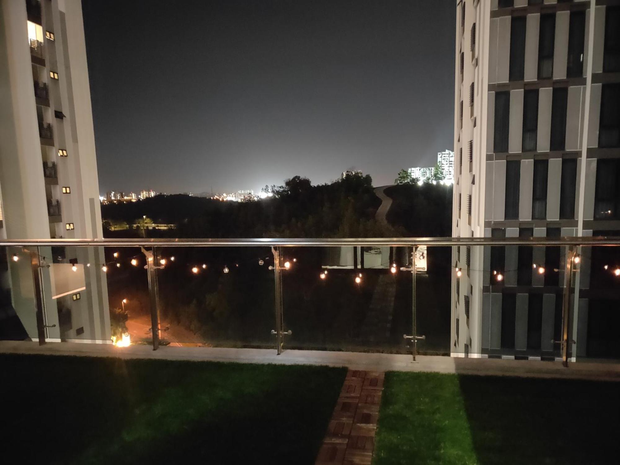 D Bunga مسلم Homestay Pool View Legoland Nusajaya Нусаджайя Экстерьер фото